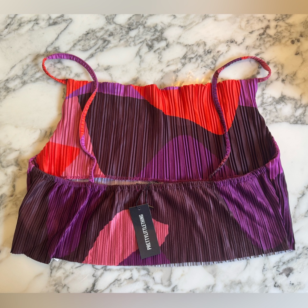 NWT Pretty Little Thing Plus Pink Plissé Strappy Cowl Neck Crop Top US 18 - Picture 4 of 10